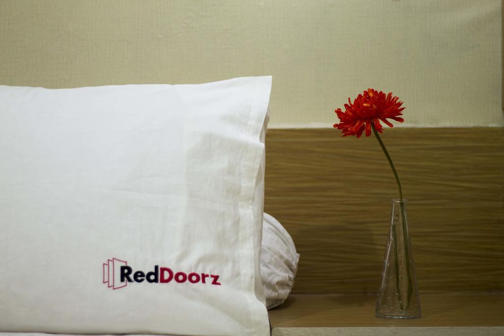 ホテル Reddoorz @ Tebet Asem Baris ジャカルタ エクステリア 写真